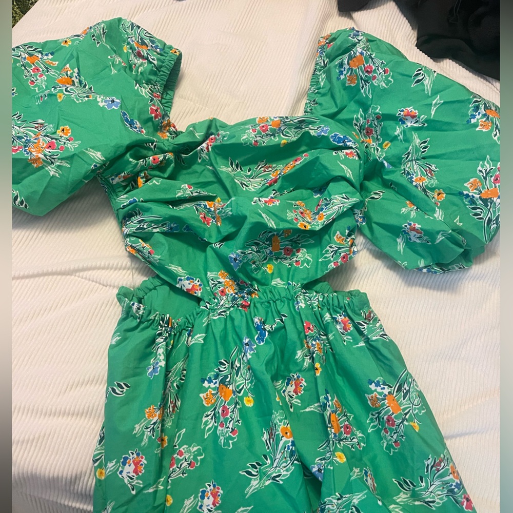 Dress with side cutouts!